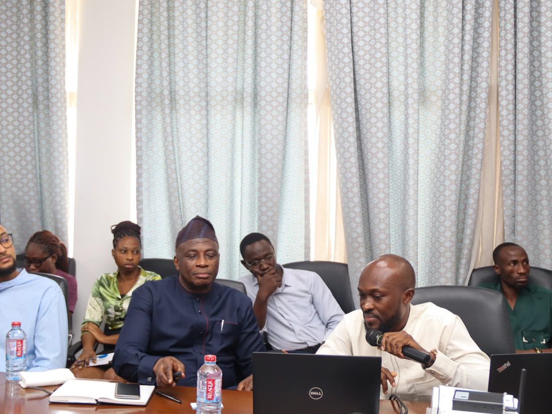 Attendees
      at a technical briefing, following a demonstration
